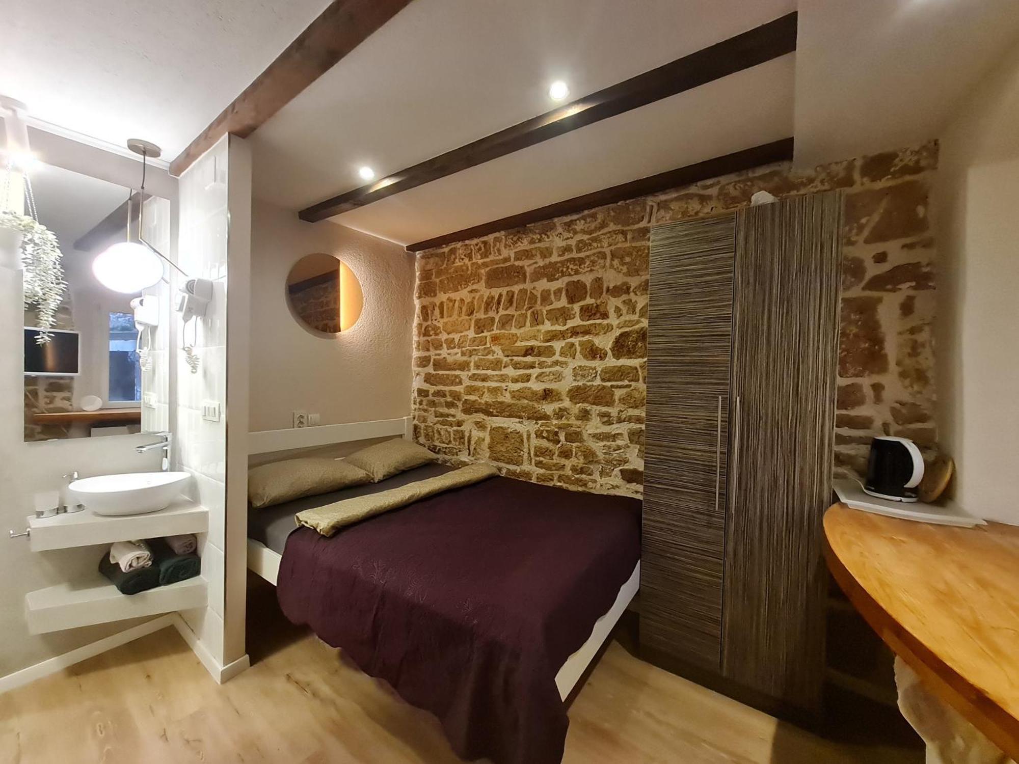 Rooms & Studio Apartments Šibenik Rom bilde