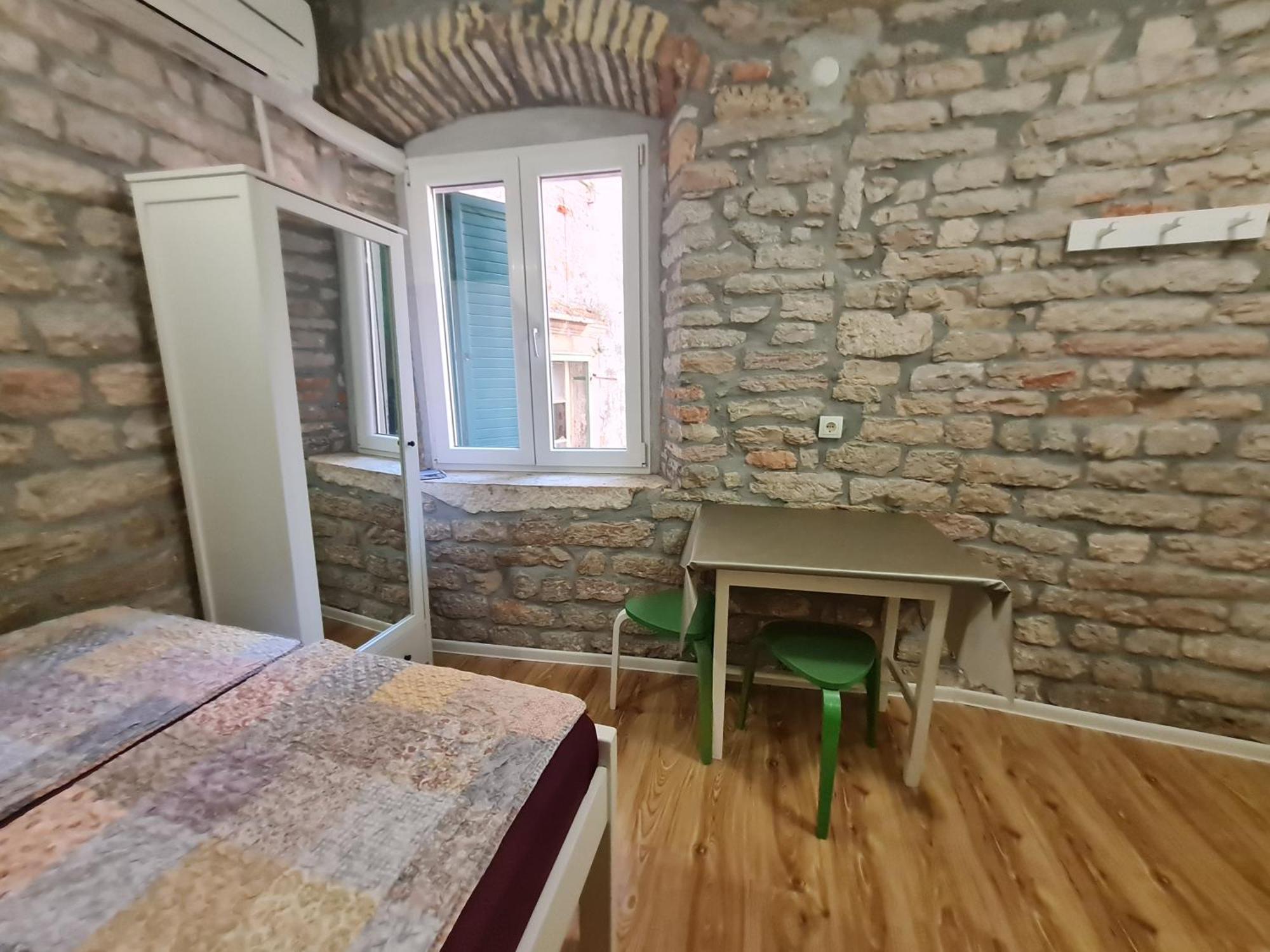 Rooms & Studio Apartments Šibenik Rom bilde