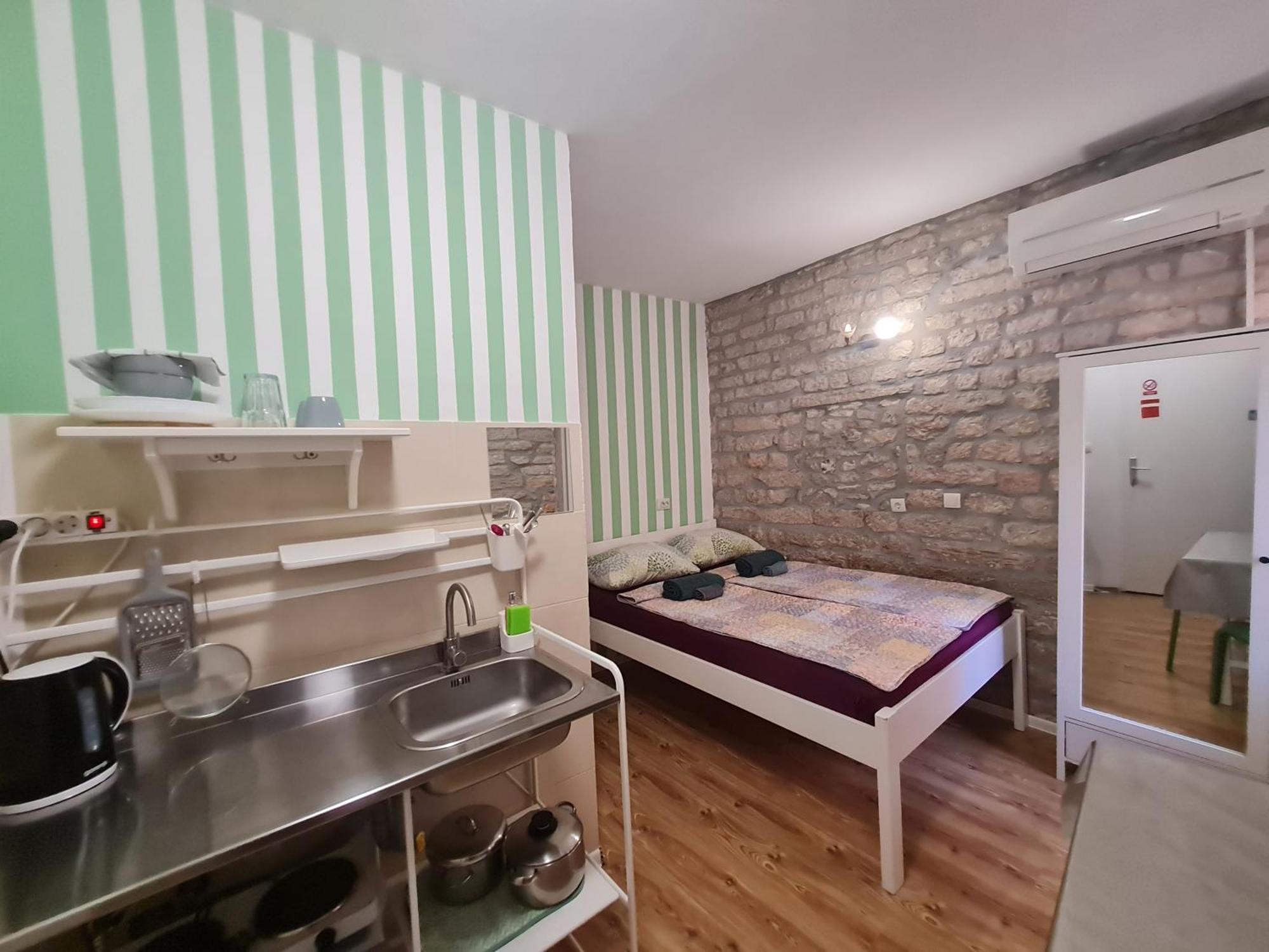 Rooms & Studio Apartments Šibenik Rom bilde