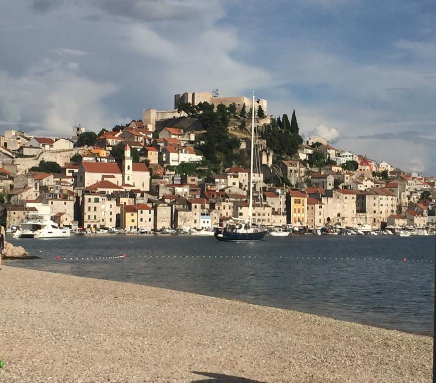 Rooms & Studio Apartments Šibenik Eksteriør bilde